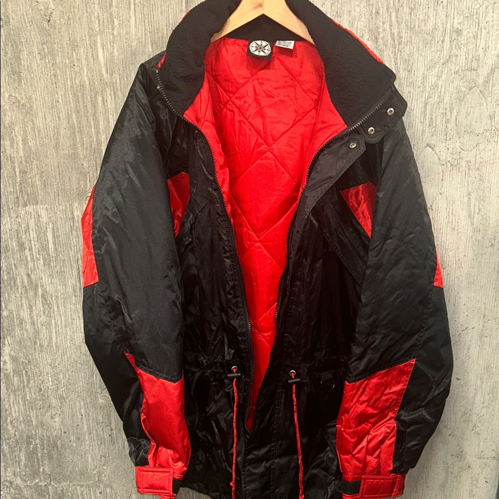 Marlboro Compass Puffer Men's Black and Red Ski Jacket Large